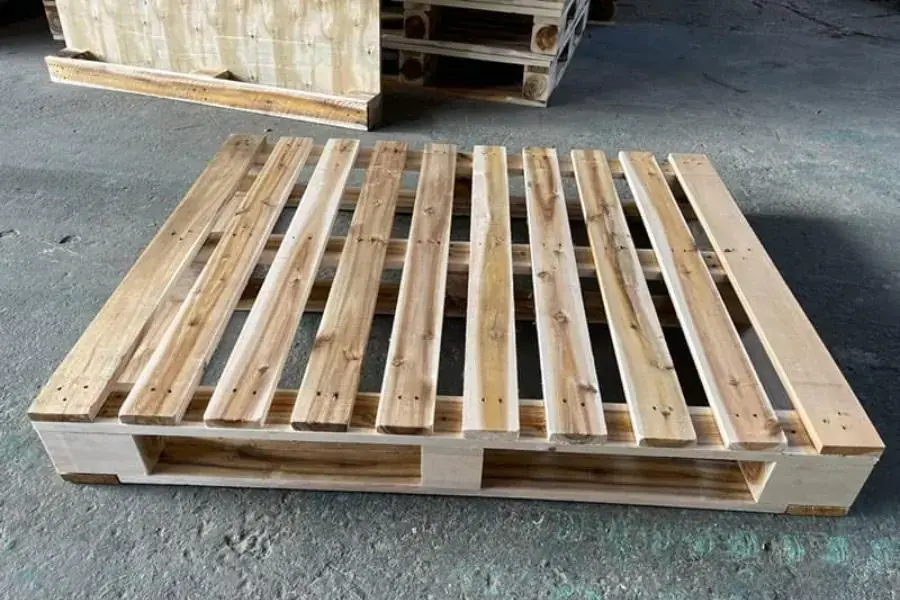 Gỗ tràm kèo là loại gỗ được sử dụng phổ biến làm giường gỗ