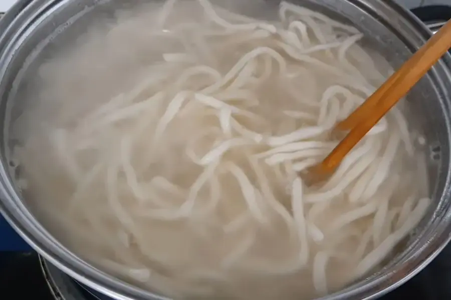 Nấu bánh canh ngọt