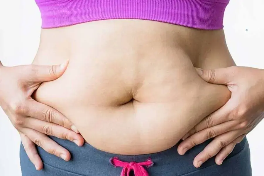 Ăn quá nhiều cơm tấm có thể gây thừa cân, tích tụ mỡ.