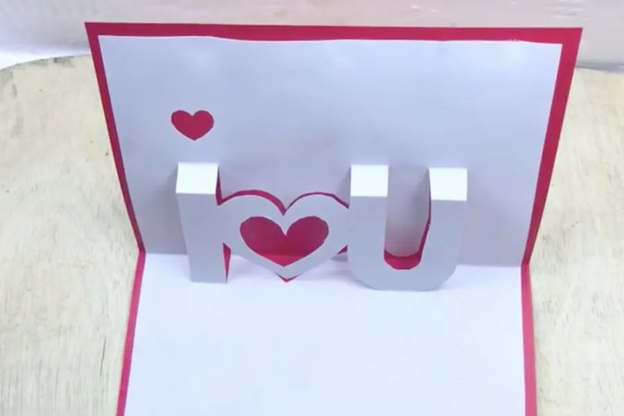Mẫu thiệp hình trái tim 3d đẹp số 1.