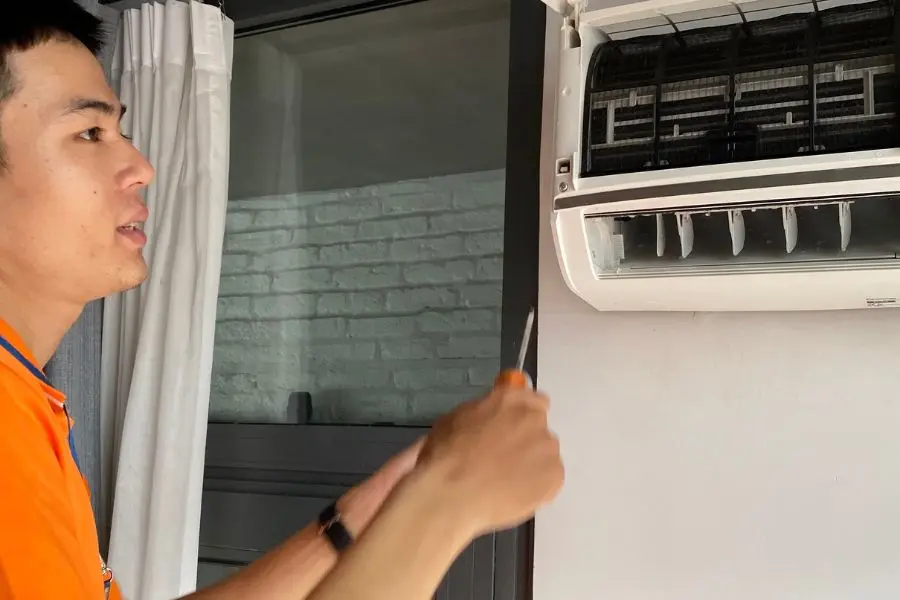Một nguyên nhân khác dẫn tới lỗi này là bo mạch máy bị hỏng.