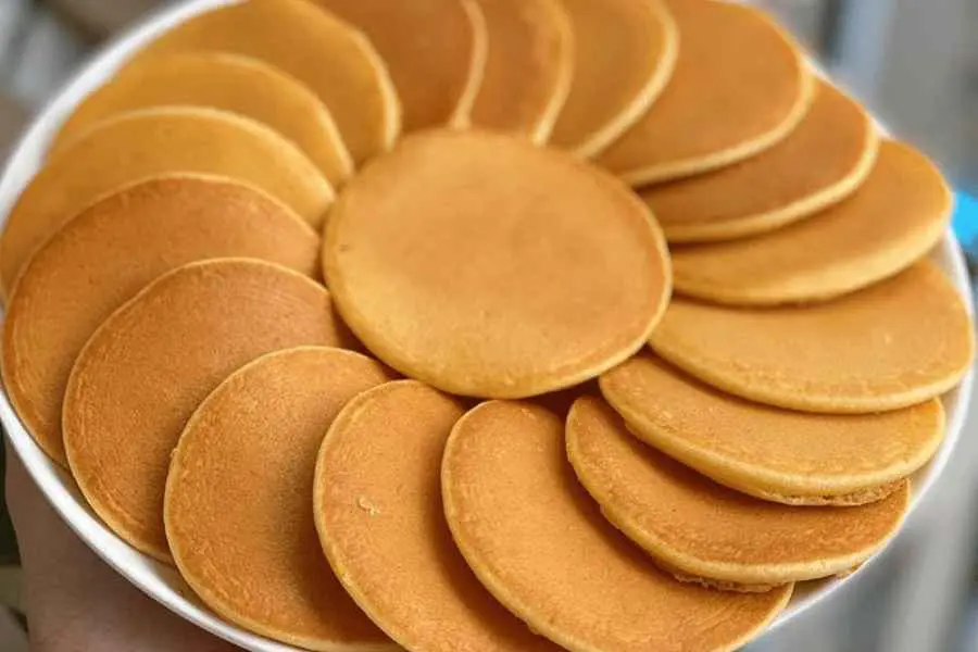 Đảm bảo bánh rán được làm từ những nguyên liệu tươi mới, không để quá lâu.