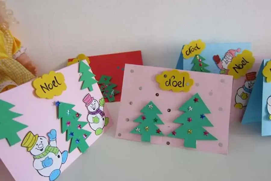 Các phụ kiện trang trí noel cần phải phù hợp với lứa tuổi các bé
