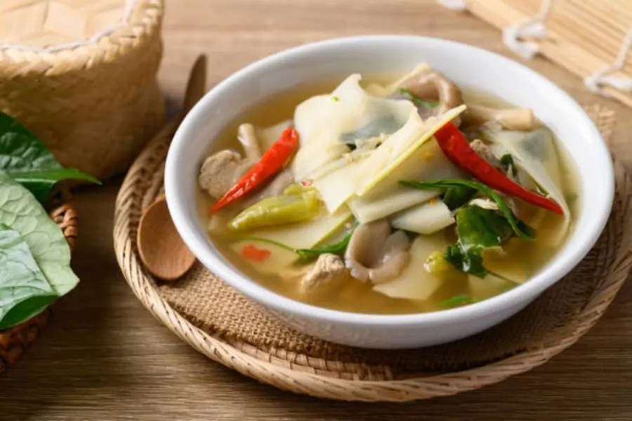 Canh măng tươi