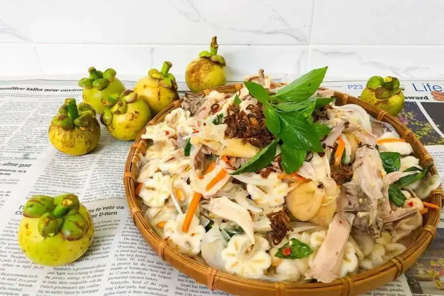 Thực khách đến thưởng thức không thể quên mùi vị đặc trưng của món gỏi này