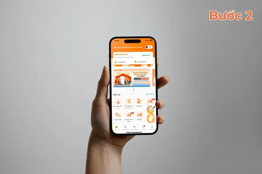 Mở ứng dụng bTaskee và chọn dịch vụ "Dọn dẹp nhà" hoặc "Dọn dẹp nhà theo gói".