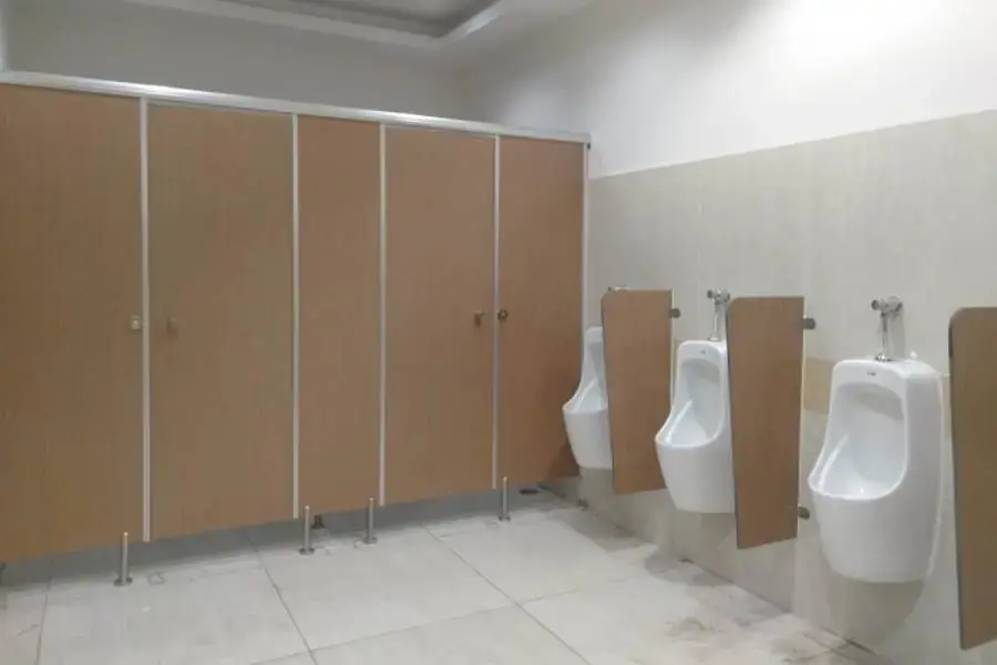 Vách ngăn nhà vệ sinh thay thế các tường gạch truyền thống