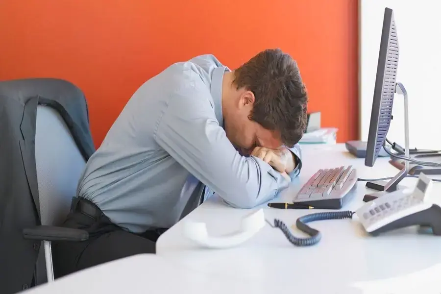Các tác nhân bên ngoài ảnh hưởng tới sức khỏe như điều hoà, máy tính