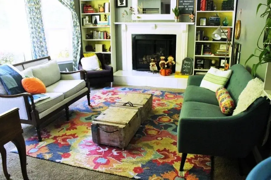 Cách bố trí sofa phòng khách kiểu đối diện tạo sự cân đối cho không gian