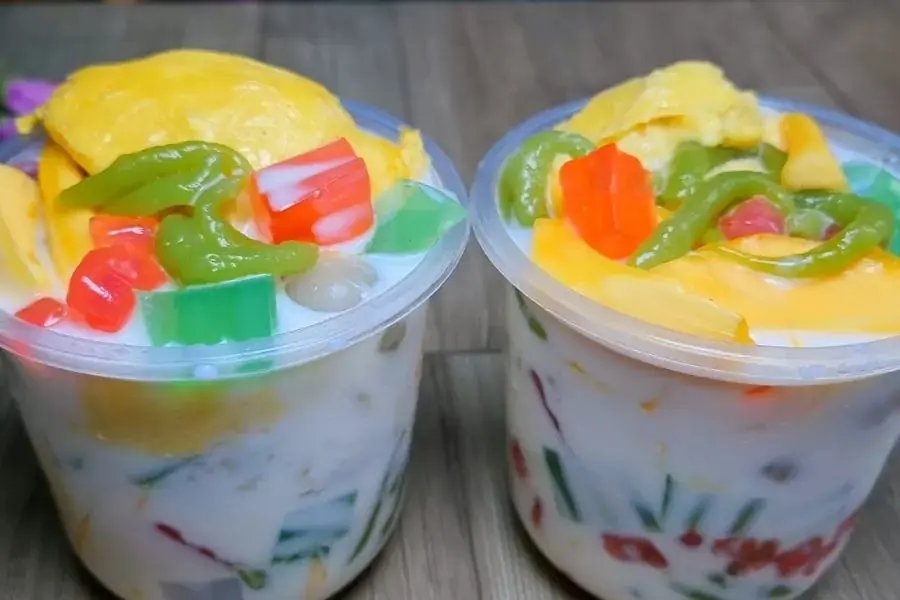 Chè Thái với nhiều loại thành phần thơm ngon, đẹp mắt
