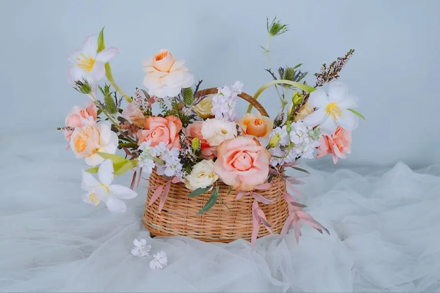 Hoa tươi là sự lựa chọn phổ biến nhất để làm quà dịp 8/3.