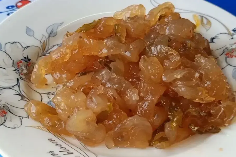 Mứt nhãn thơm ngon vị ngọt vừa phải.