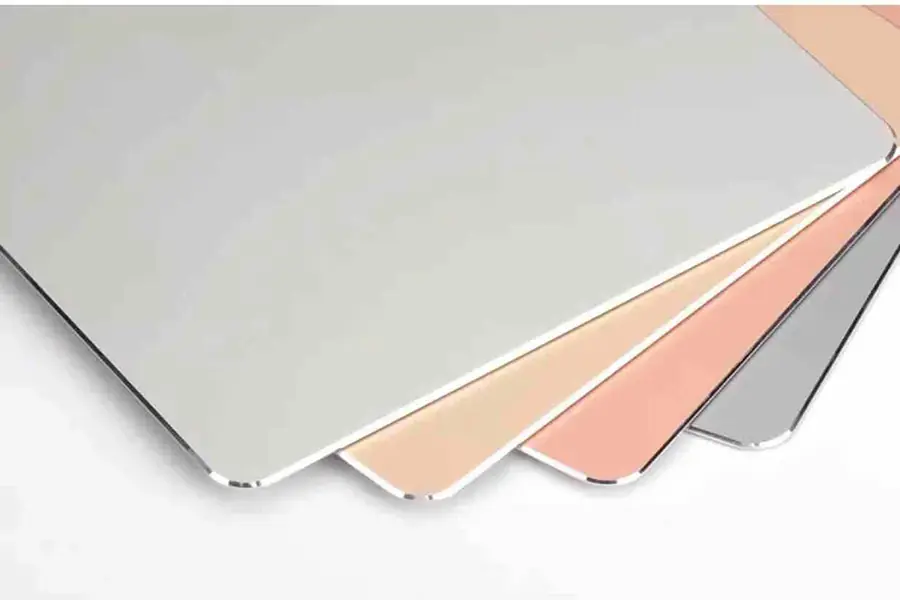 Pad chuột cứng rất dễ vệ sinh (Nguồn: Lazada.vn)