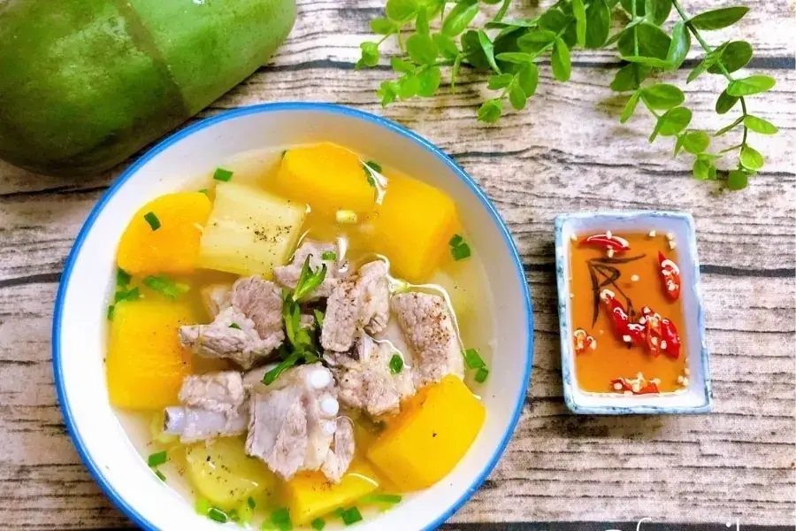 Canh đu đủ hầm sườn
