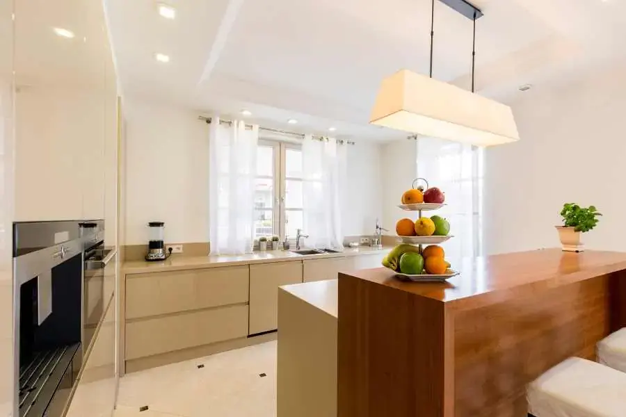 Ánh sáng trong bếp hợp lý