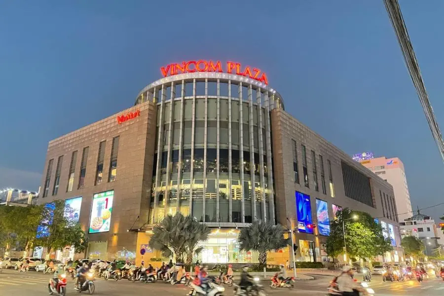 Vincom Plaza Biên Hòa mở ra “thiên đường mua sắm, vui chơi và ẩm thực” theo phong cách hoàn toàn mới trong mùa Giáng Sinh này.