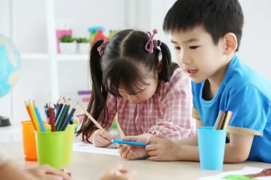 Đa dạng hóa đồ dùng và vật liệu trang trí