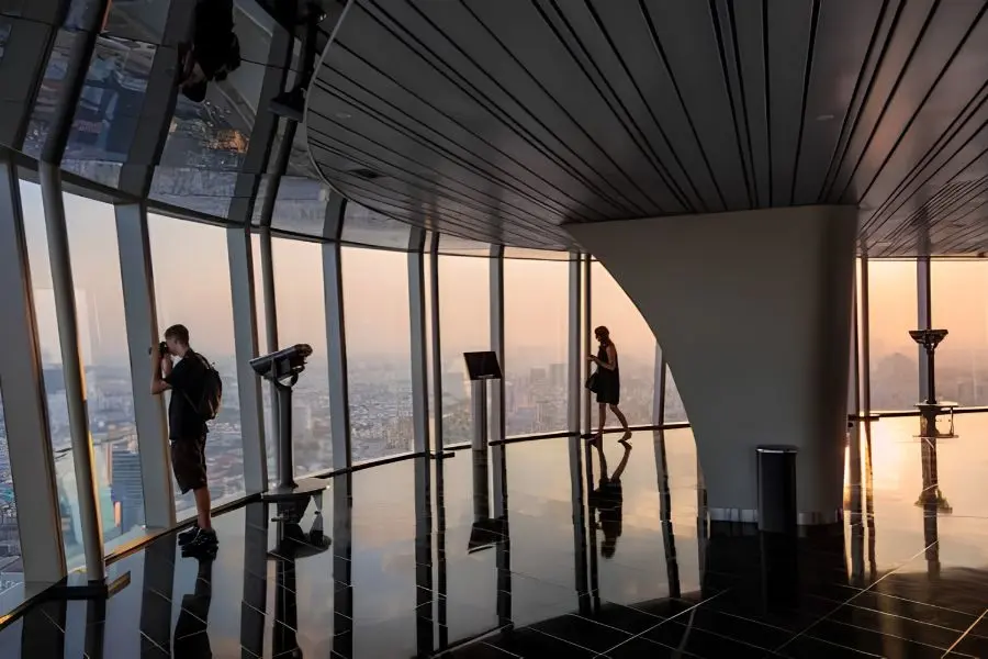 Saigon Skydeck là địa điểm hẹn hò lý tưởng để ngắm toàn cảnh TP.HCM từ trên cao