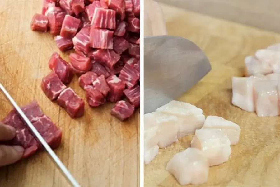 Cắt thịt bò và một nửa phần mỡ heo.
