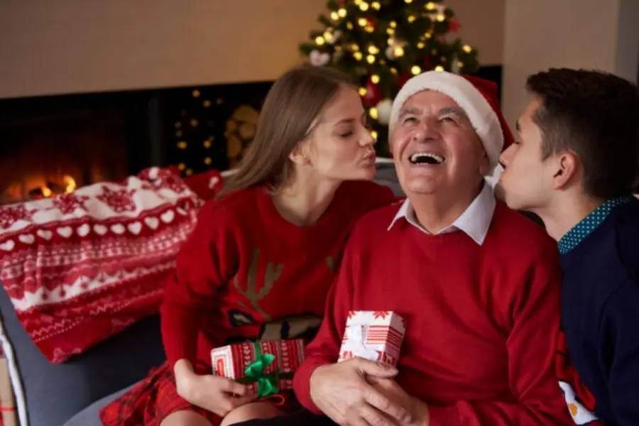 Ảnh chụp Noel cùng gia đình sẽ trở thành khoảnh khắc ấm áp và đáng nhớ.