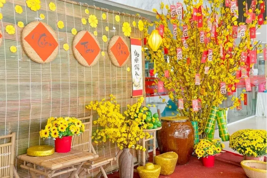 Tiểu cảnh hoa tết.
