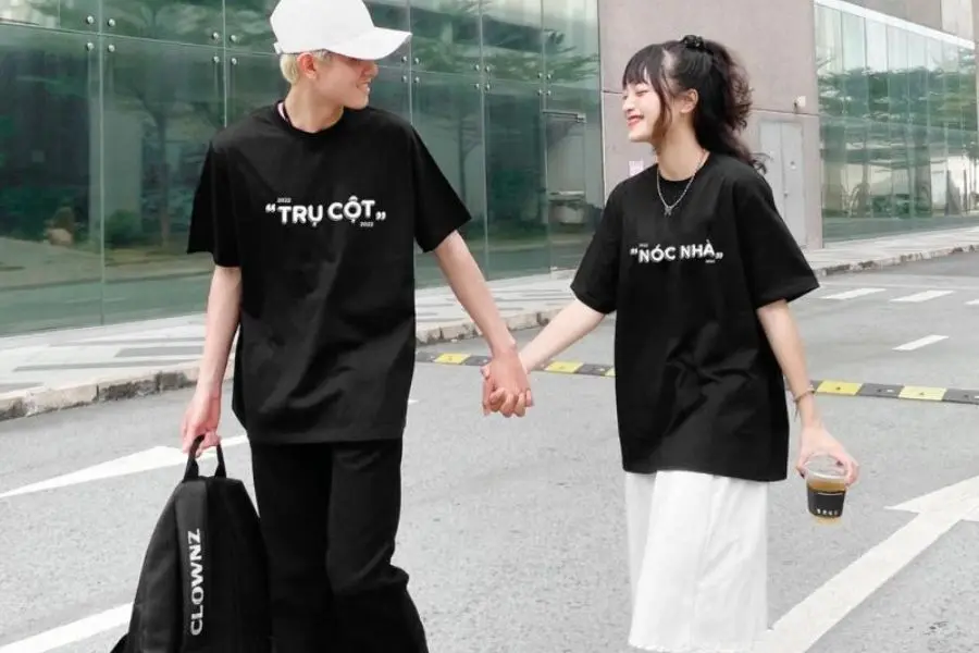 Những món đồ cặp mang ý nghĩa chia sẻ mọi thứ với đối phương.