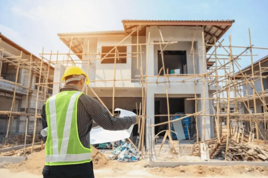 Kiểm tra, giám sát công trình trước khi nghiệm thu, đảm bảo đúng với bản vẽ thiết kế.