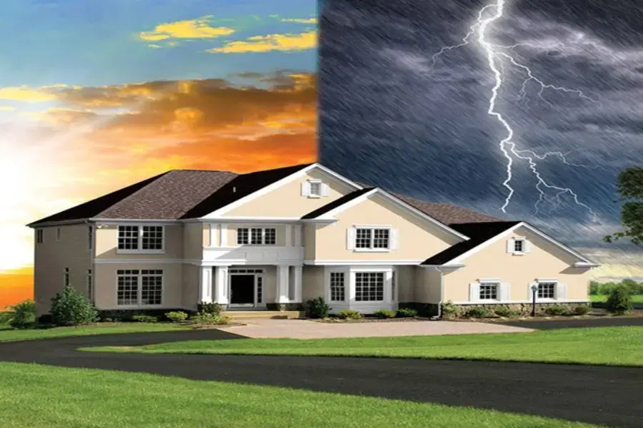 Tường nhà bị thấm nước xuống cấp do các điều kiện khí hậu