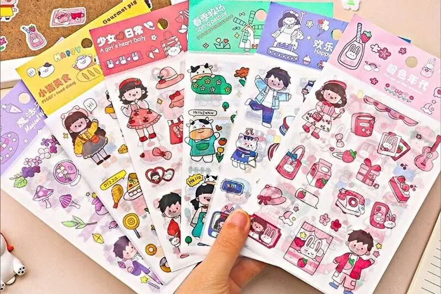 Mẫu sticker dán trang trí bàn học hoạt hình.