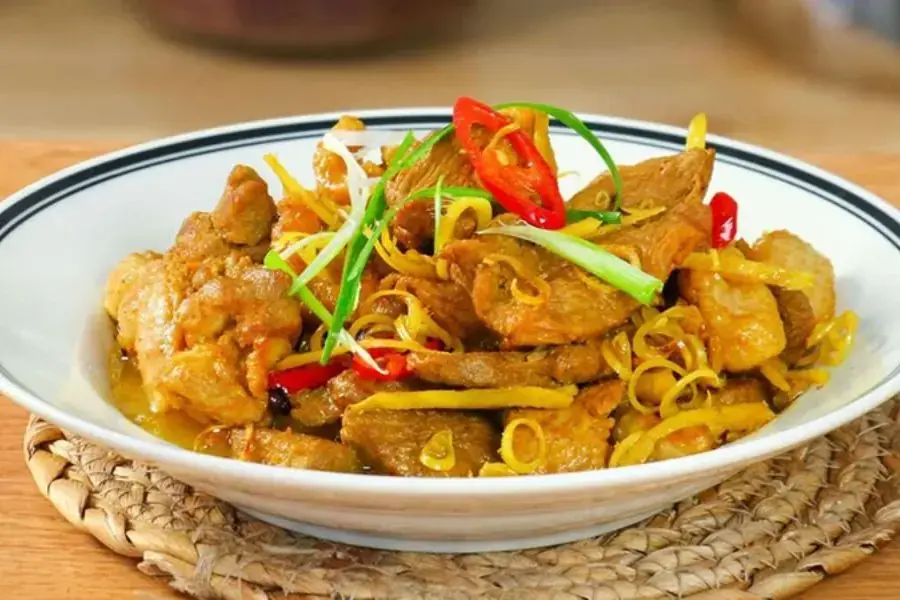 Loại bỏ da gà khi thưởng thức để hạn chế tối đa chất béo