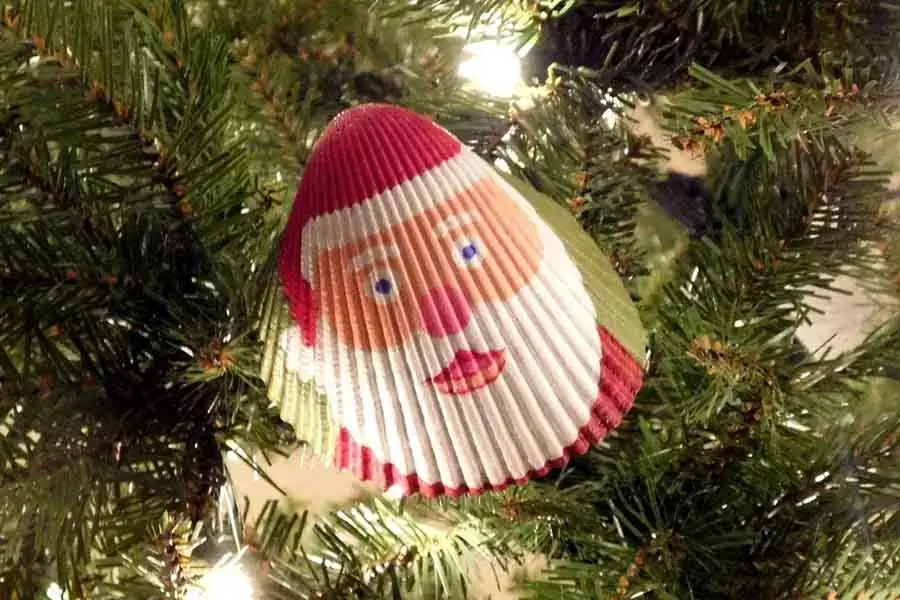 Gắn những món đồ trang trí này lên sẽ tạo nên cây thông Noel độc đáo của riêng bạn