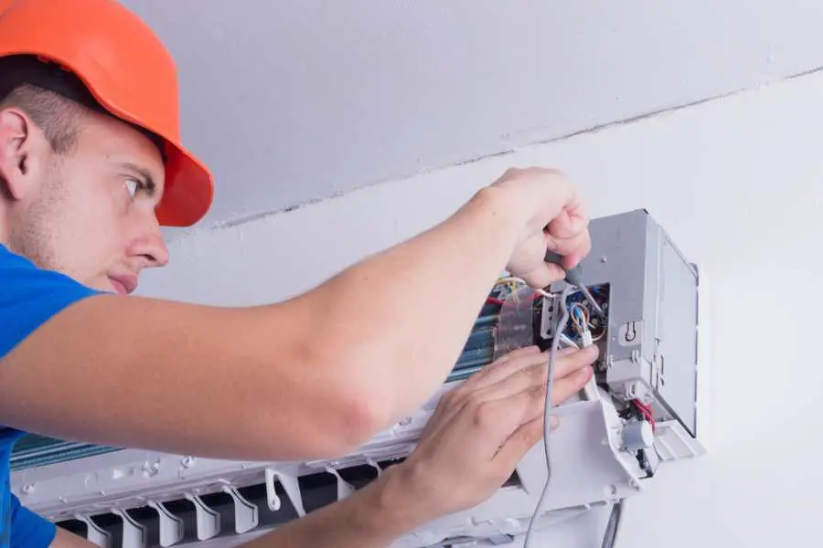 Máy lạnh cũ dễ bị hư hỏng