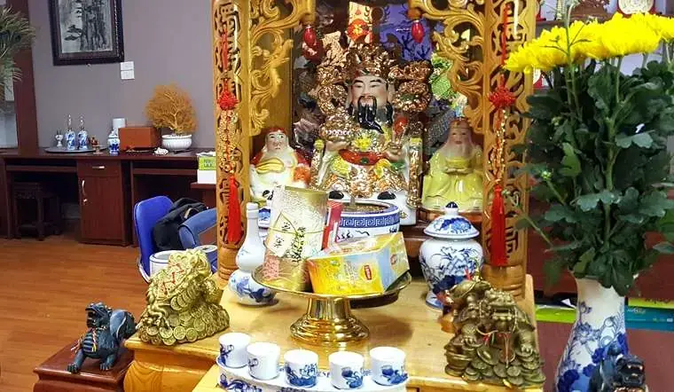 Cách di chuyển bàn thờ Thần Tài trong nhà.