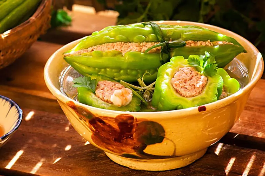 Món canh khổ qua quen thuộc.