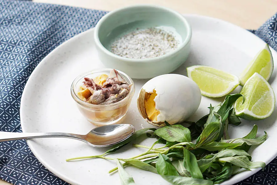 Nên ăn trứng vịt lộn với liều lượng phù hợp cùng chế độ dinh dưỡng, tập luyện cân bằng.