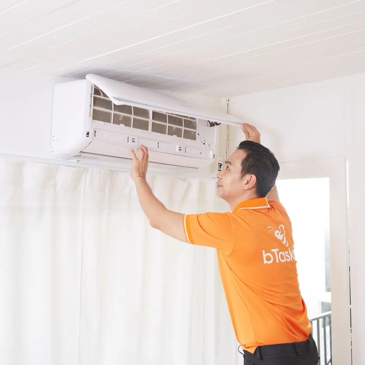 Quy trình 6 bước vệ sinh máy lạnh của bTaskee