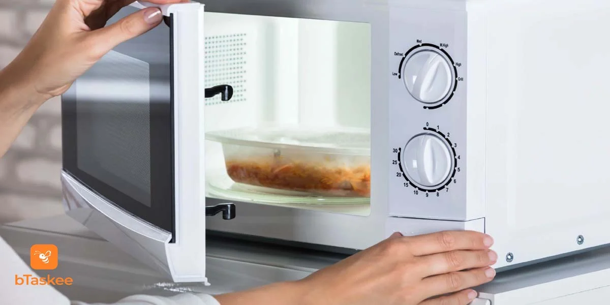 12 cách khử mùi hôi trong lò vi sóng cực nhanh và hiệu quả