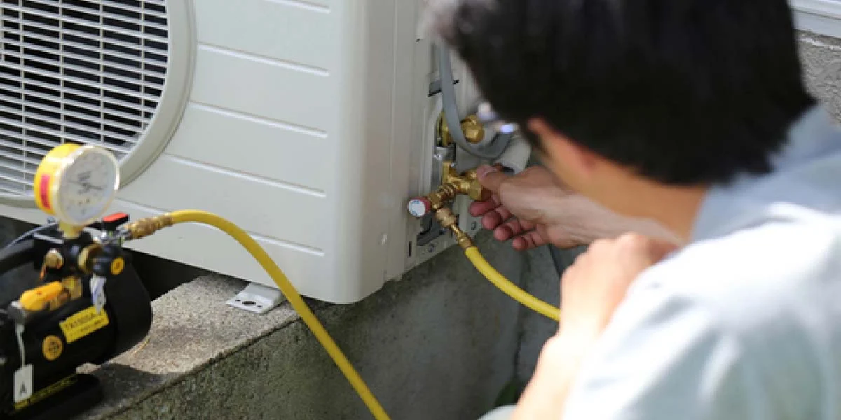 Nguyên nhân và cách xử lý máy lạnh bị xì gas