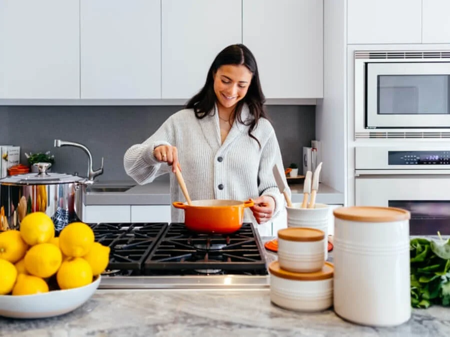 Nhà bếp sạch bóng côn trùng với những mẹo siêu đơn giản