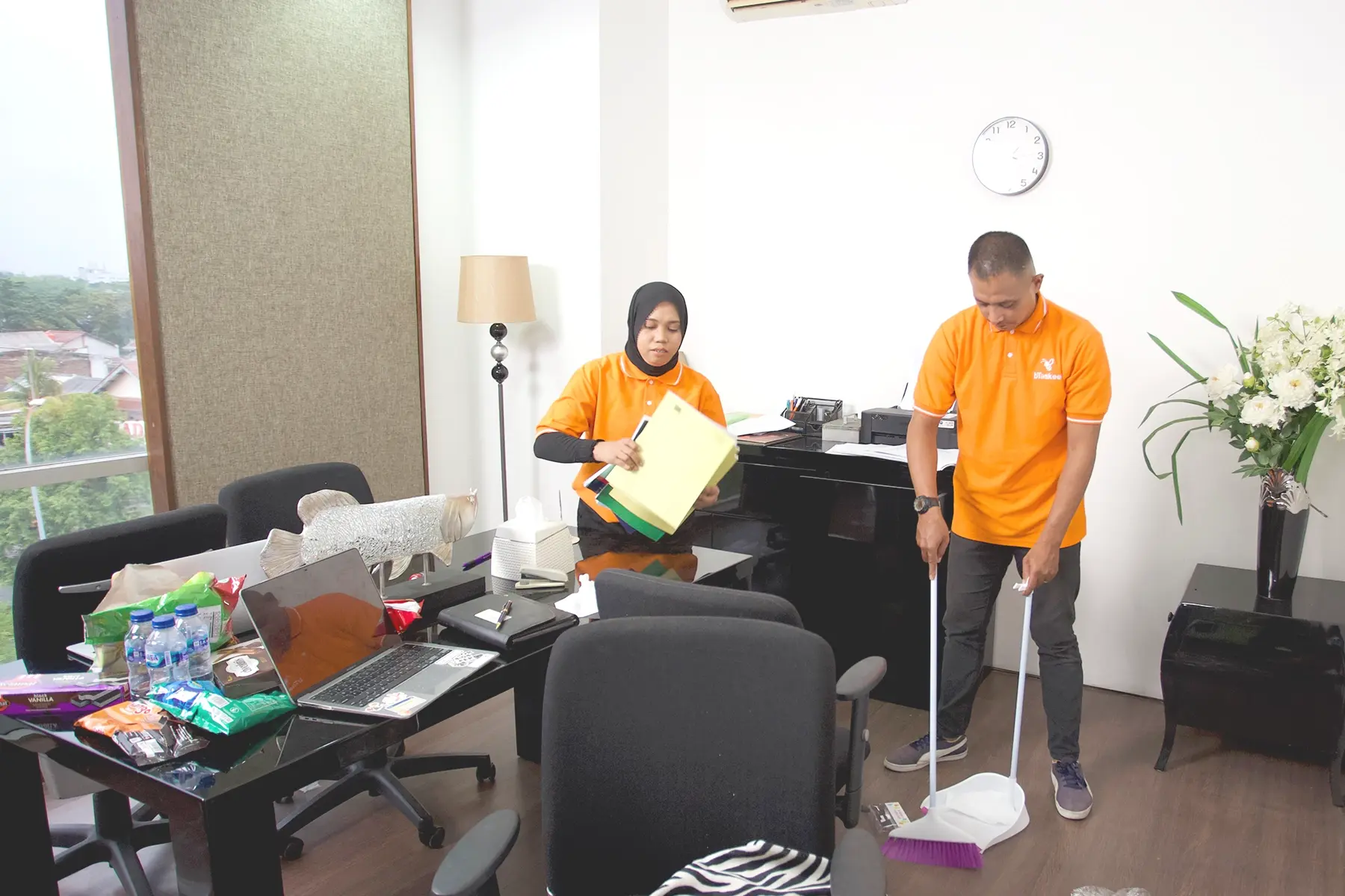 Pembersihan Kantor