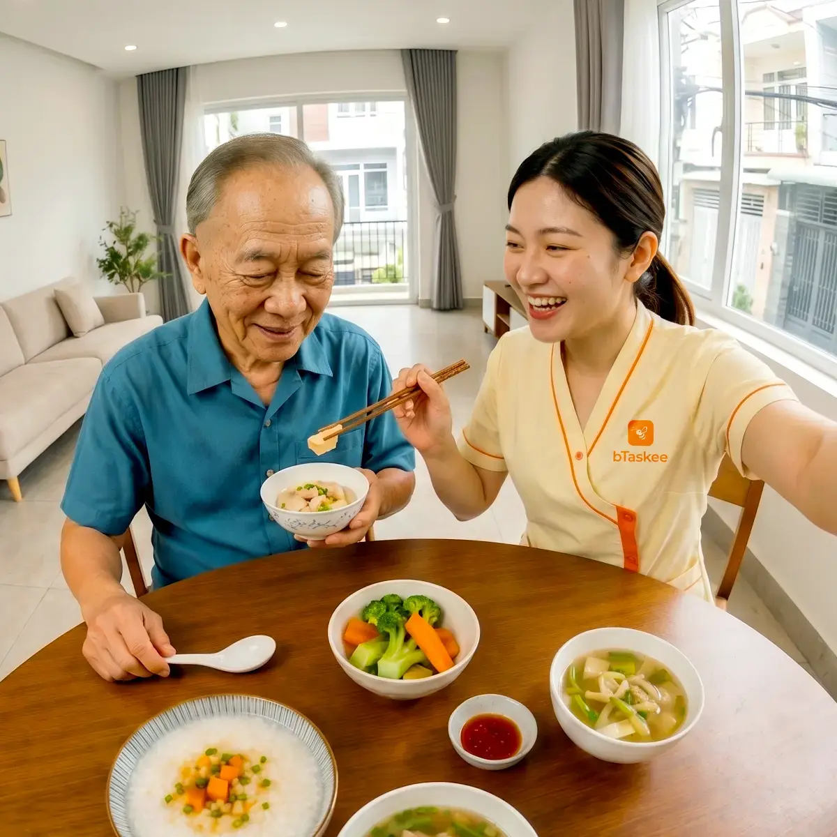 Những trăn trở khi chăm sóc ông bà, cha mẹ
